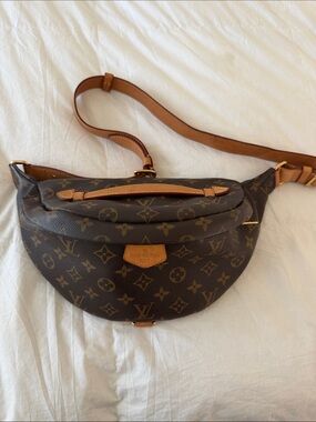 Louis Vuitton Monogram bum bag